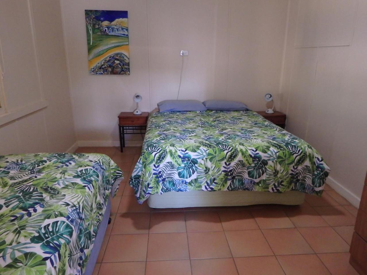 Lazy Lobster Holiday Units & Chalets Port Denison Ngoại thất bức ảnh